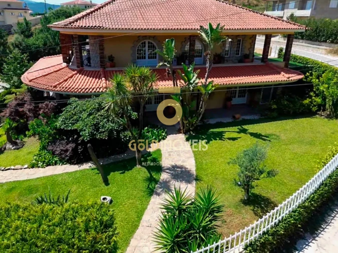 Moradia T4 para Venda em Sobrado e Bairros Foto 5