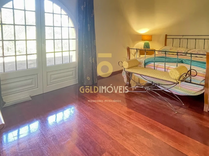 Moradia T4 para Venda em Sobrado e Bairros Foto 26