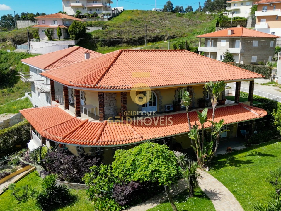 Moradia T4 para Venda em Sobrado e Bairros Foto 4