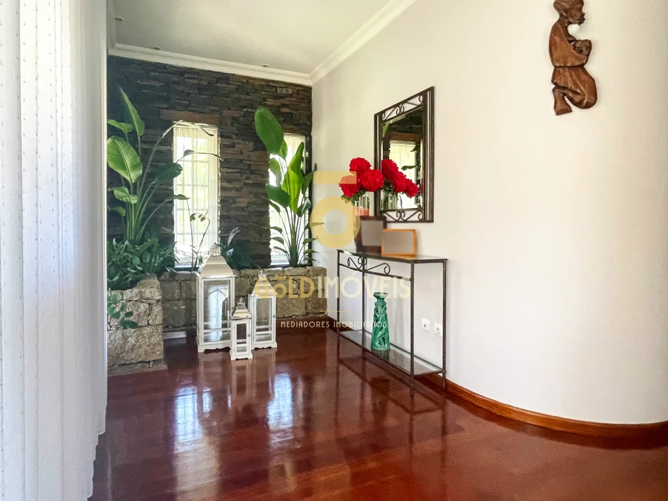 Moradia T4 para Venda em Sobrado e Bairros Foto 36