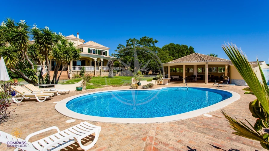 Moradia T6 para Venda em Conceição e Cabanas de Tavira Foto 2