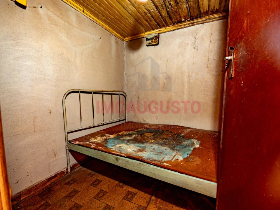 Moradia T3 para Venda em Lamegal Foto 8