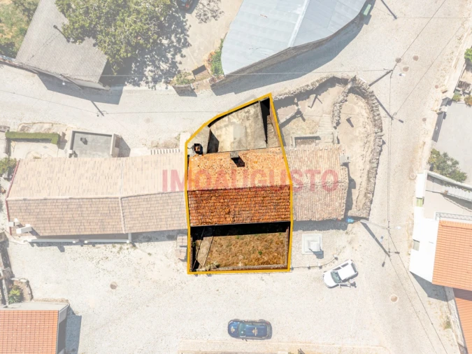 Moradia T3 para Venda em Lamegal Foto 3