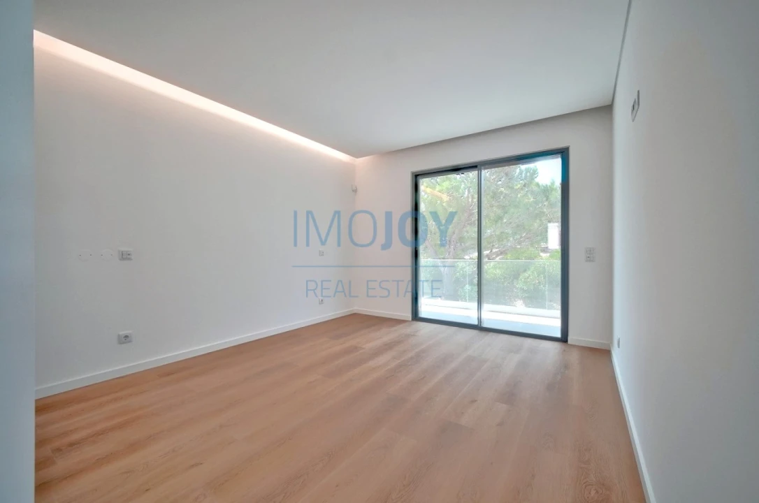 Moradia T4 para Venda em Alcabideche Foto 25