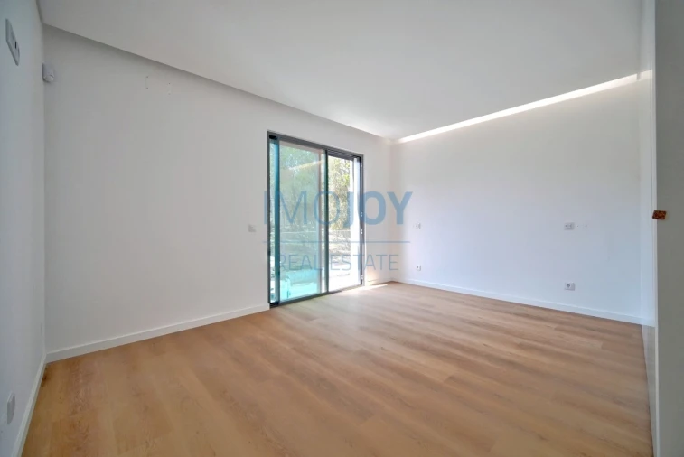 Moradia T4 para Venda em Alcabideche Foto 33