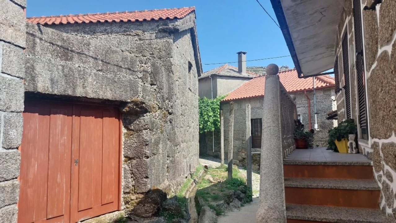 Moradia para Venda em Chorense e Monte Foto 13