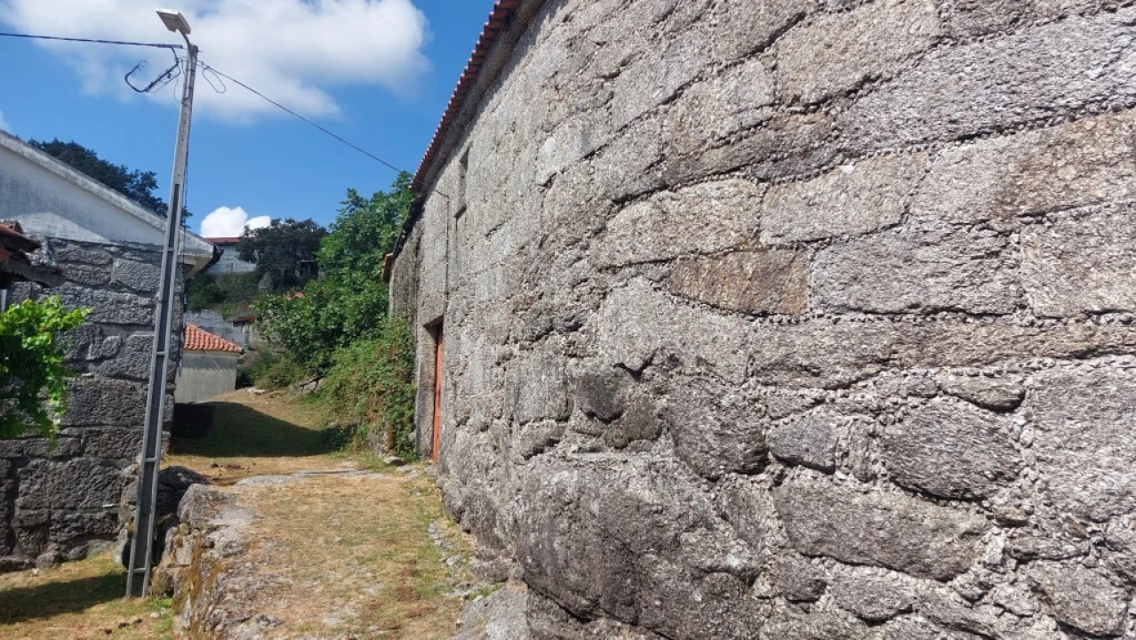 Moradia para Venda em Chorense e Monte Foto 6