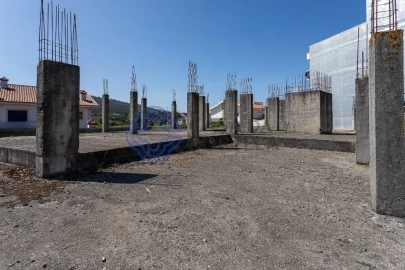 Terreno para Venda em Campo e Sobrado