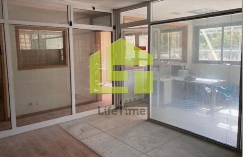 Loja para Venda em Lordelo do Ouro e Massarelos