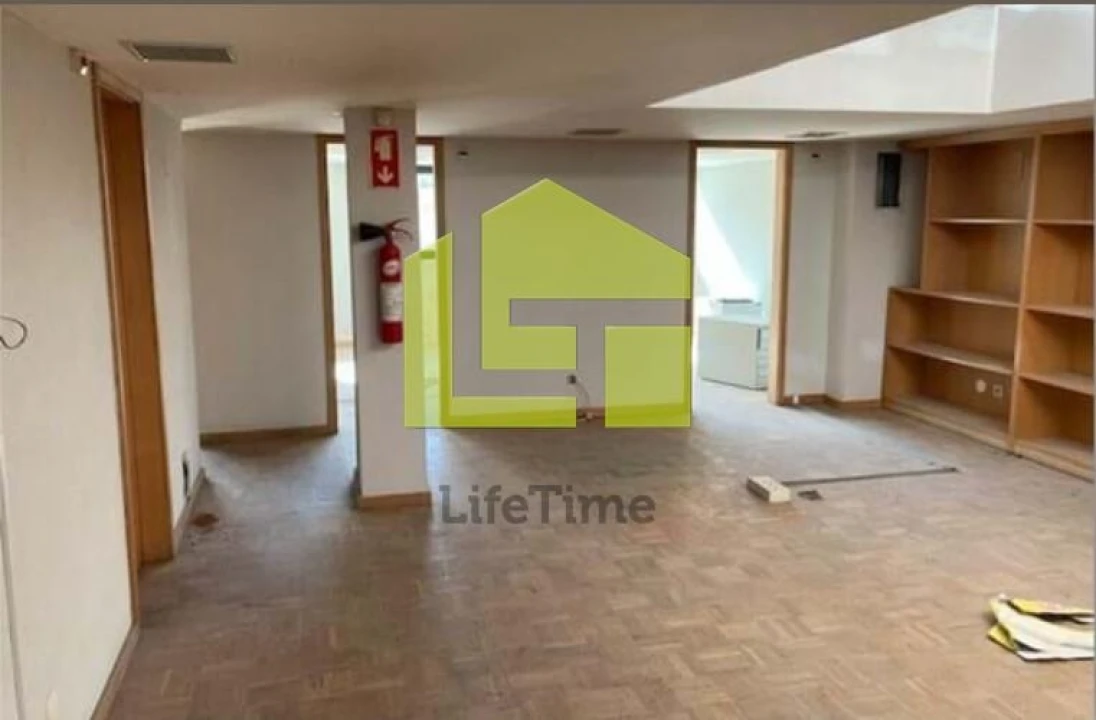 Loja para Venda em Lordelo do Ouro e Massarelos Foto 7