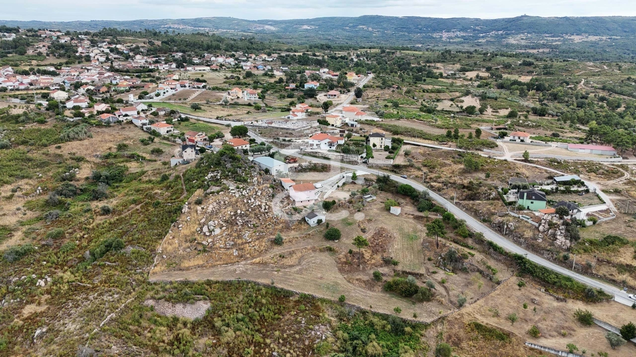 Terreno para Venda em Santo Antonio de Monforte Foto 18