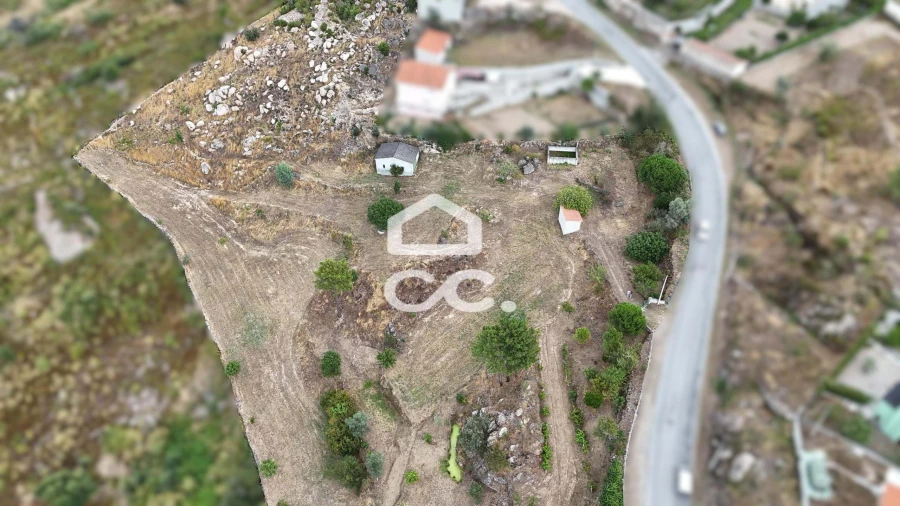Terreno para Venda em Santo Antonio de Monforte Foto 4