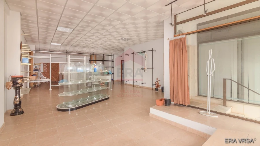 Loja para Venda em Monte Gordo Foto 1