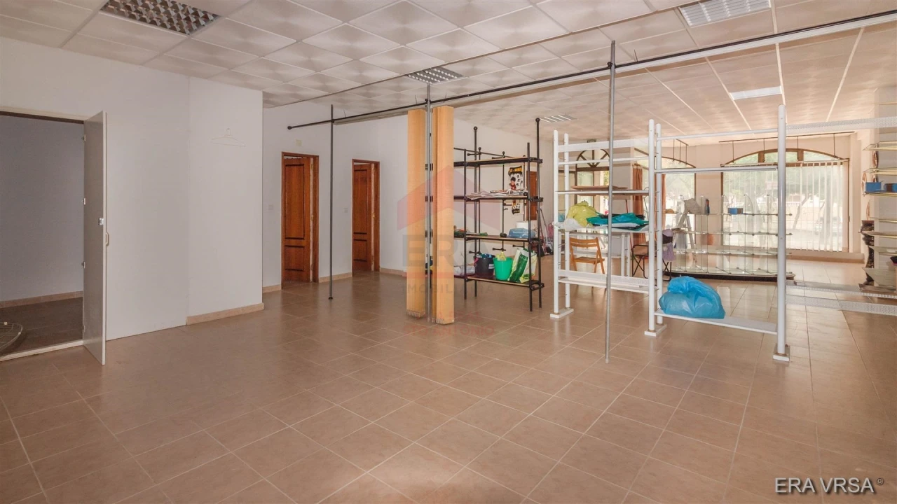 Loja para Venda em Monte Gordo Foto 2