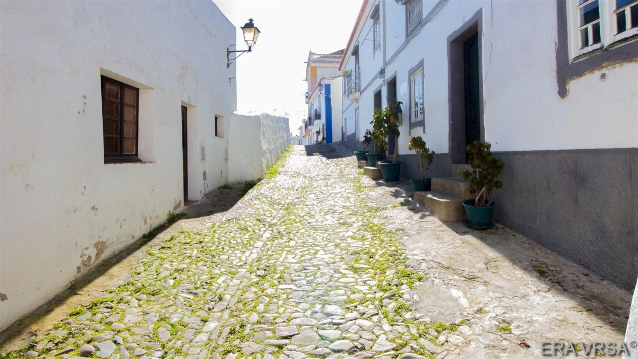 Prédio para Venda em Mertola Foto 1