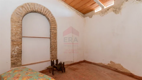 Moradia T4 para Venda em Alcoutim e Pereiro