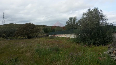Moradia T0 para Venda em Alcoutim e Pereiro