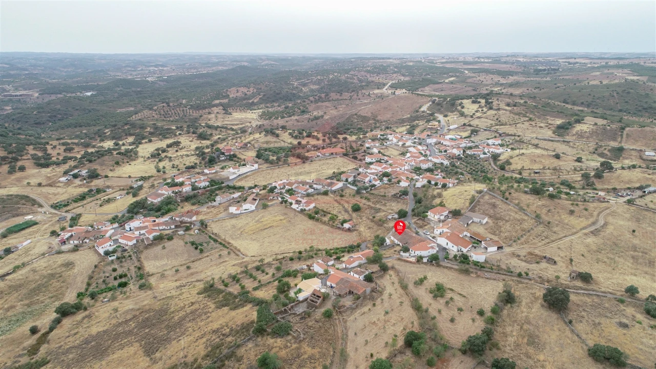 Moradia T0 para Venda em Martim Longo Foto 15