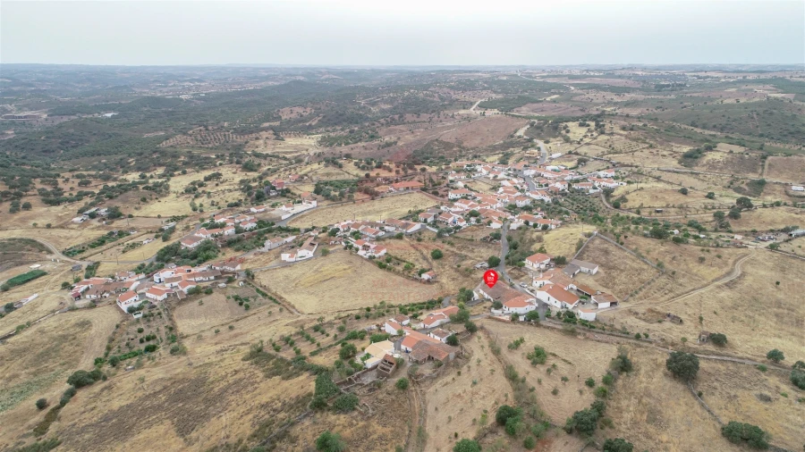 Moradia T0 para Venda em Martim Longo Foto 15