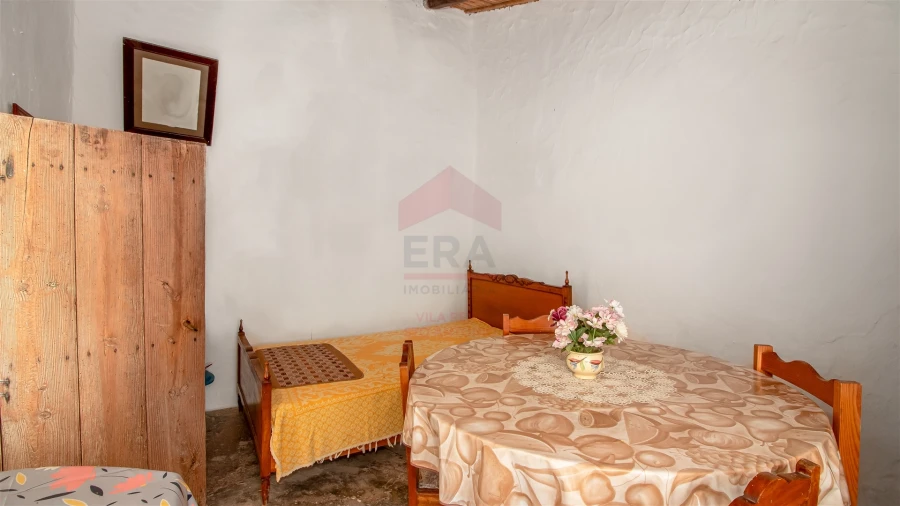 Moradia T0 para Venda em Martim Longo Foto 5