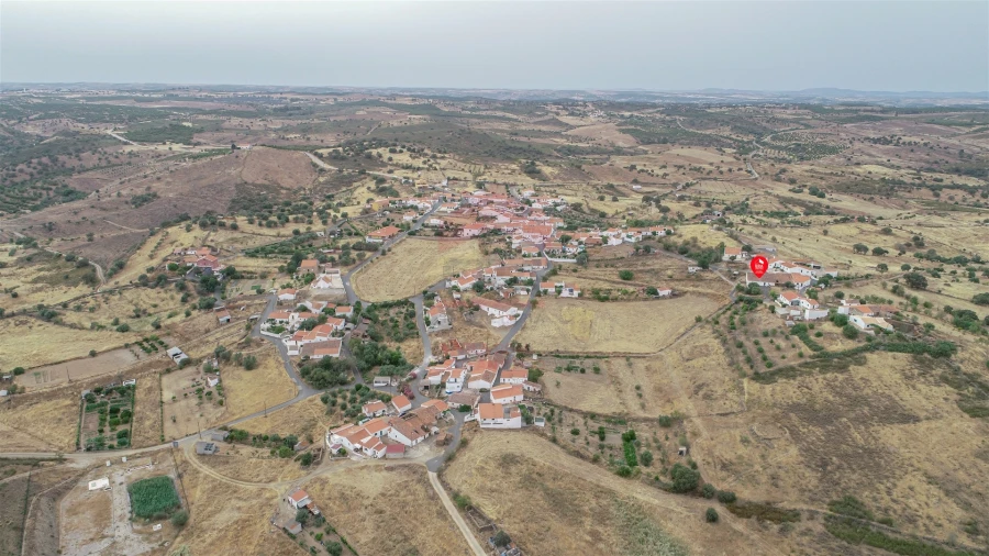 Moradia T0 para Venda em Martim Longo Foto 16