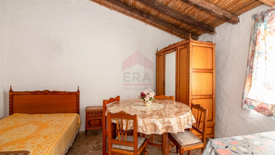 Moradia T0 para Venda em Martim Longo Foto 6