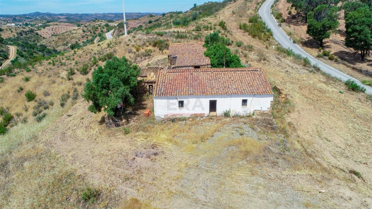 Moradia T0 para Venda em Odeleite Foto 3