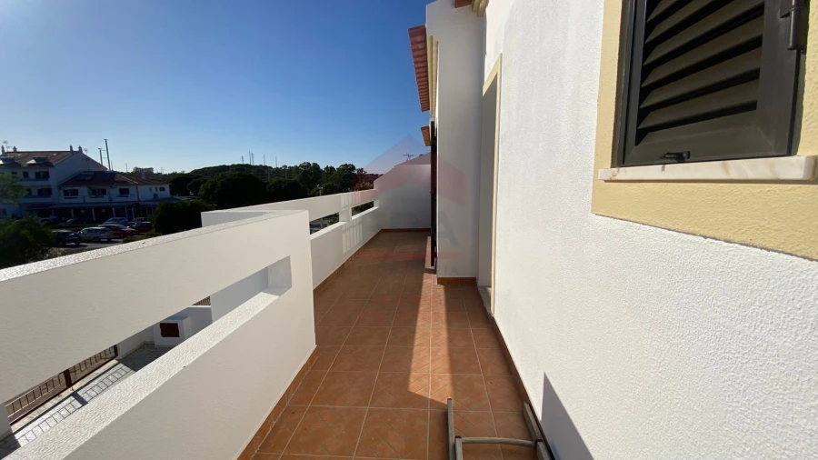 Moradia T3 para Venda em Monte Gordo Foto 8