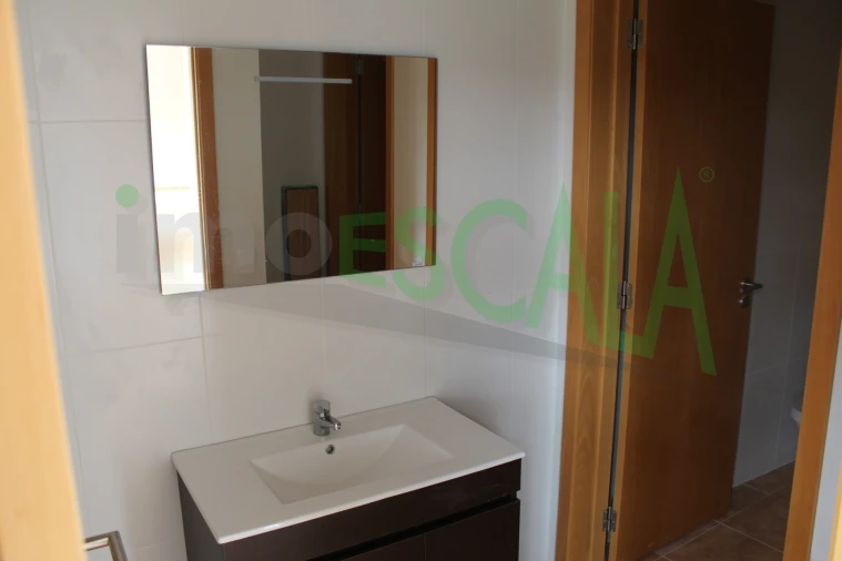 Loja para Venda em Cartaxo e Vale da Pinta Foto 8