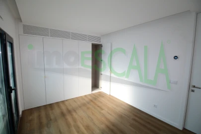 Apartamento T2 para Venda em Marvila, Ribeira Santarém, São Salvador, São Nicolau