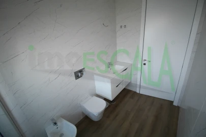 Apartamento T2 para Venda em Marvila, Ribeira Santarém, São Salvador, São Nicolau