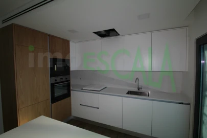 Apartamento T2 para Venda em Marvila, Ribeira Santarém, São Salvador, São Nicolau