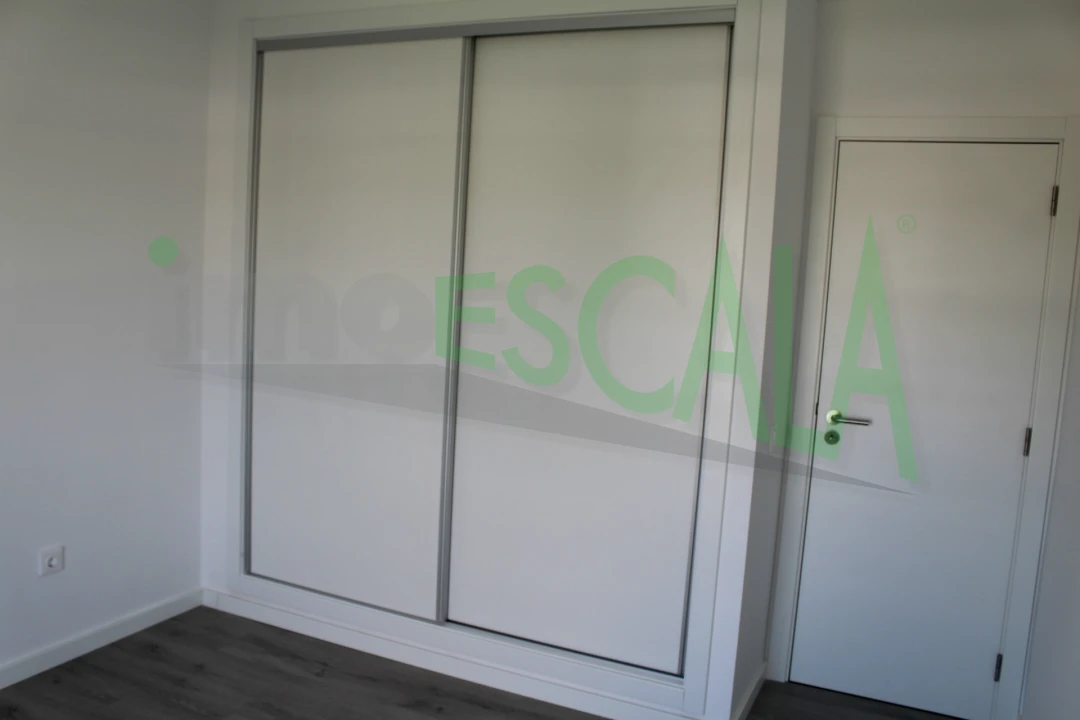 Apartamento T2 para Venda em Aveiras de Cima Foto 13