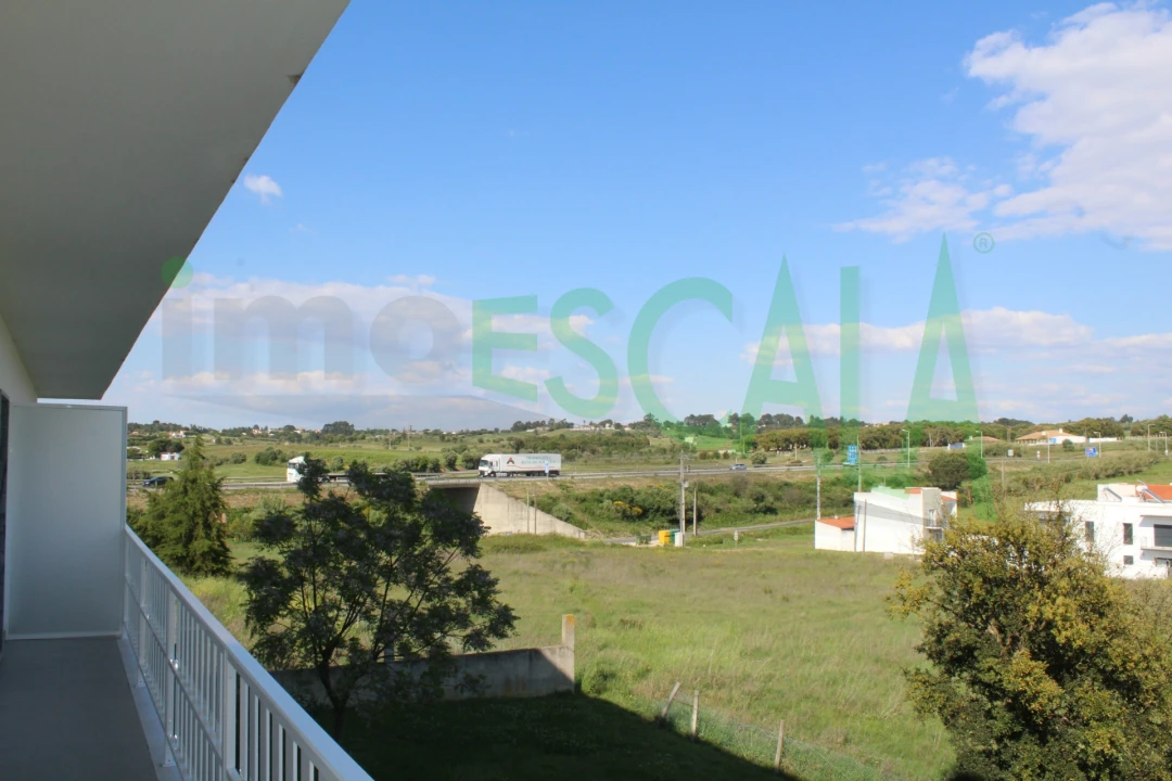 Apartamento T2 para Venda em Aveiras de Cima Foto 6