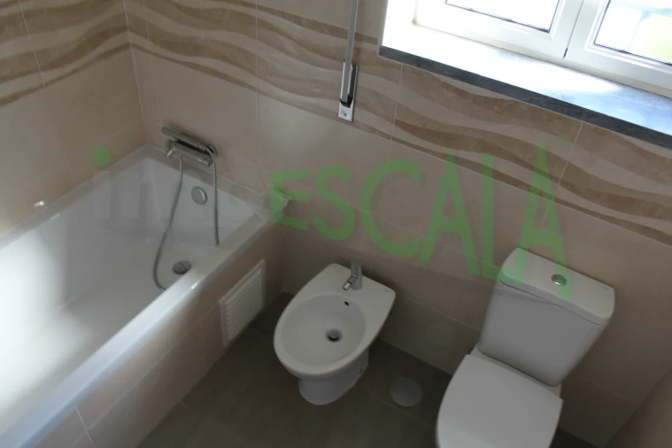 Apartamento T2 para Venda em Aveiras de Cima Foto 9