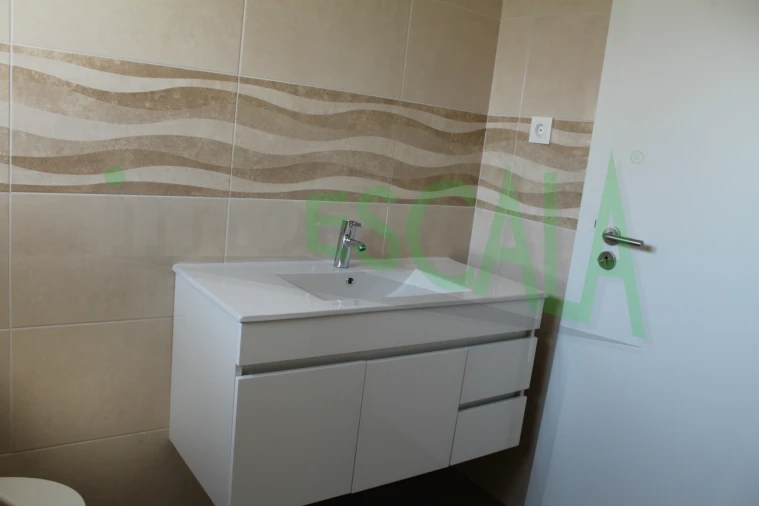 Apartamento T2 para Venda em Aveiras de Cima Foto 10