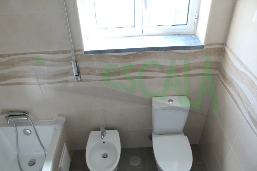 Apartamento T2 para Venda em Aveiras de Cima Foto 8