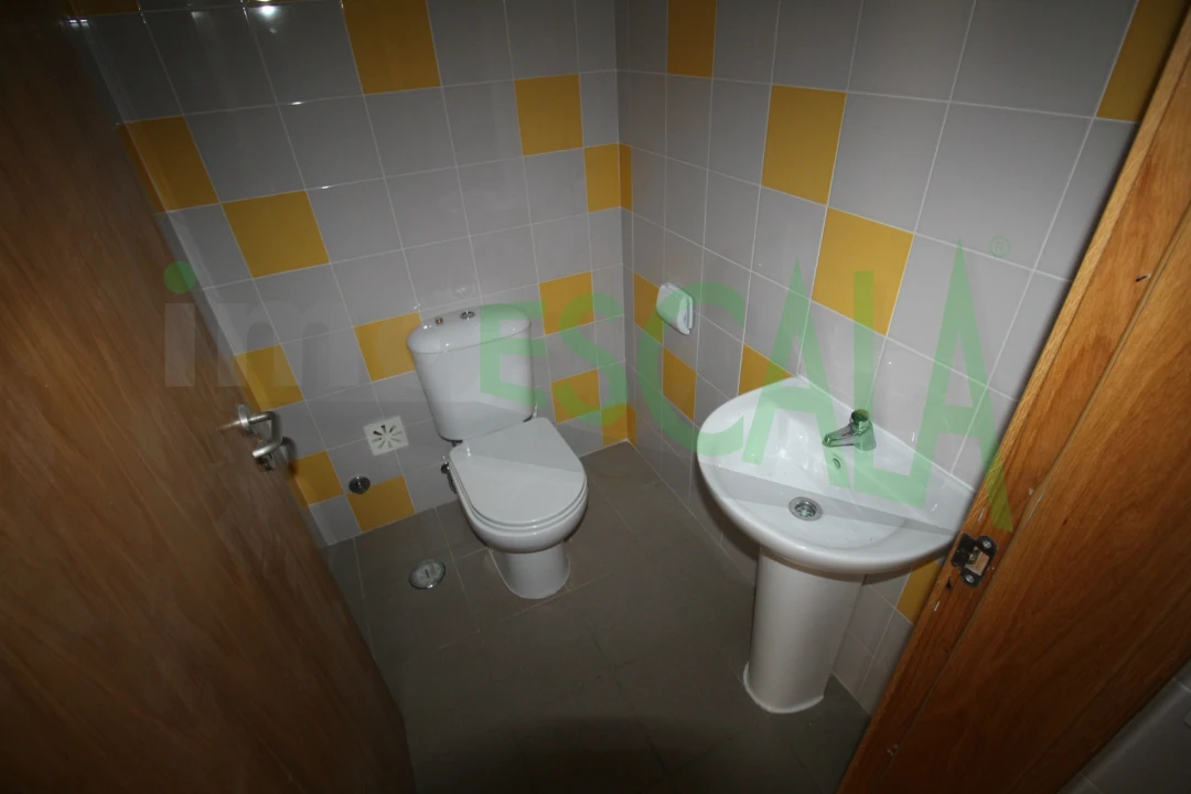 Loja para Venda em Cartaxo e Vale da Pinta Foto 8