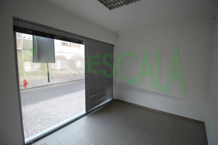 Loja para Venda em Cartaxo e Vale da Pinta Foto 6