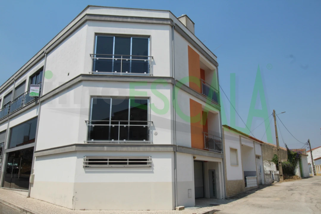 Apartamento T3 para Venda em Cartaxo e Vale da Pinta Foto 31