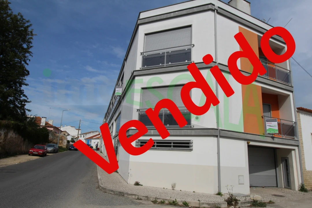 Apartamento T3 para Venda em Cartaxo e Vale da Pinta Foto 1