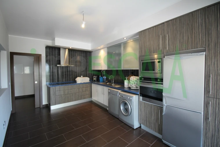 Apartamento T3 para Venda em Cartaxo e Vale da Pinta Foto 4