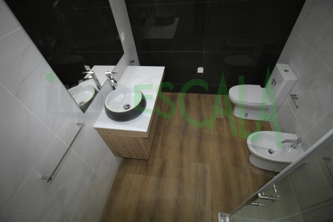 Moradia T3 para Venda em Fazendas de Almeirim Foto 25