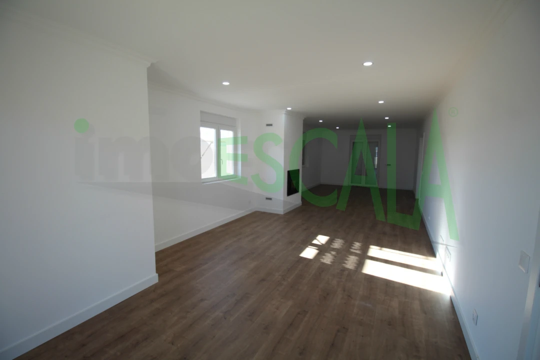 Moradia T3 para Venda em Fazendas de Almeirim Foto 23