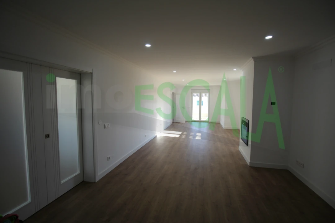 Moradia T3 para Venda em Fazendas de Almeirim Foto 18