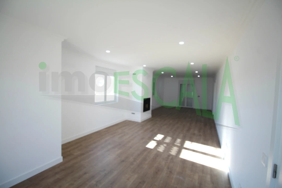 Moradia T3 para Venda em Fazendas de Almeirim Foto 30