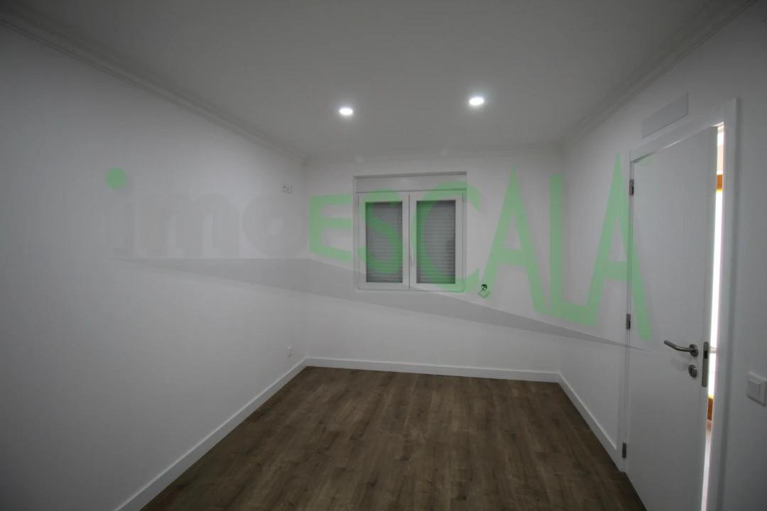 Moradia T3 para Venda em Fazendas de Almeirim Foto 36