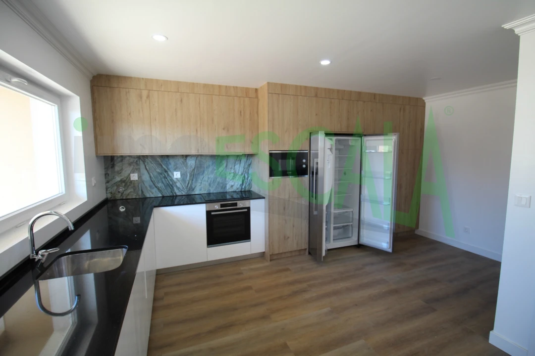 Moradia T3 para Venda em Fazendas de Almeirim Foto 22