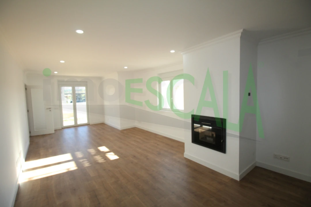 Moradia T3 para Venda em Fazendas de Almeirim Foto 28