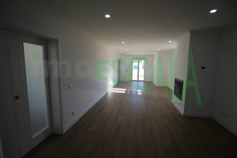 Moradia T3 para Venda em Fazendas de Almeirim Foto 27